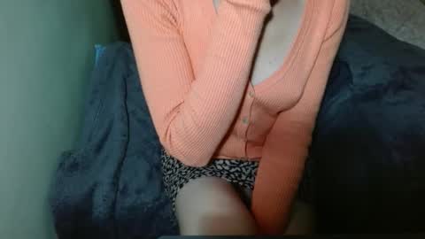 queenoftenderness online show from 10.31.25