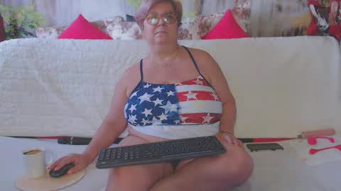 QueenPammy online show from 01.06.25