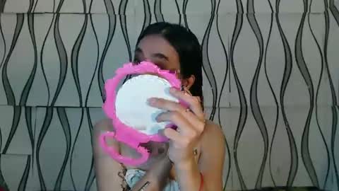 Snapshot of queenpaulaxx chatting on 12.04.24 Paula watson online show from 12.04.24