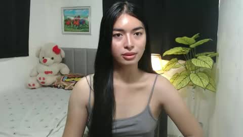 Snapshot of queenpinay69 chatting on 10.19.25 QueenPinay69 online show from 10.19.25