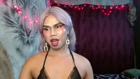 queenpinayebony_xx online show from 05.15.26