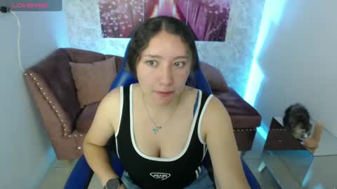 Queen Rose  online show from 01.15.25