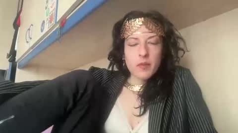 queenselket online show from 04.04.26