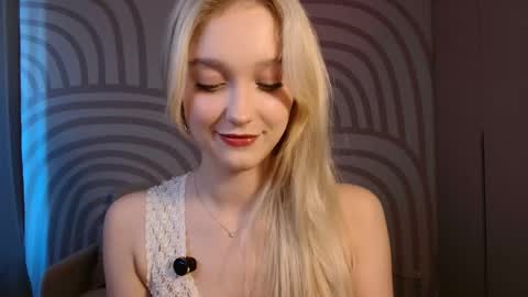 Snapshot of queenserenaaa chatting on 06.06.26 Serena XoXo online show from 06.06.26