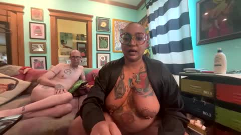 Queen Hilarity online show from 03.18.26