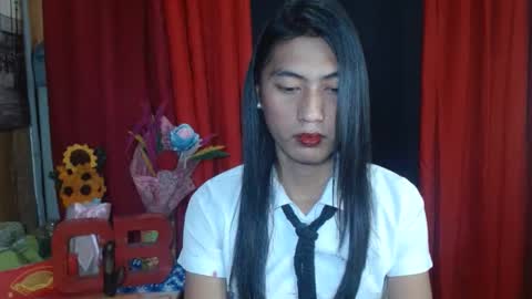 queensteffi online show from 02.13.25