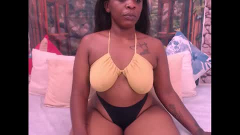 Snapshot of queenteex69 chatting on 12.12.24 TEE online show from 12.12.24