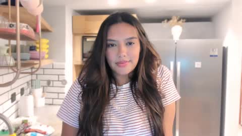 Val  -  online show from 12.04.24