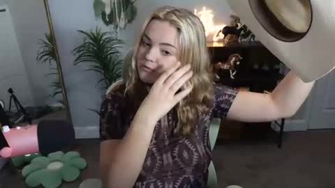 Bri online show from 10.28.25