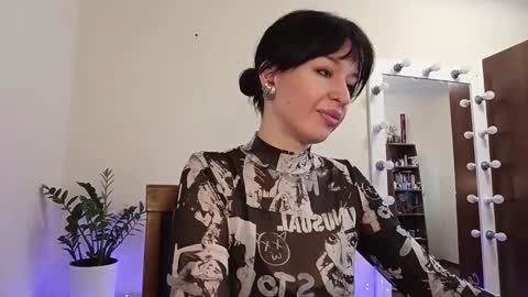 Snapshot of quiet_smile chatting on 10.12.25 quiet_smile online show from 10.12.25