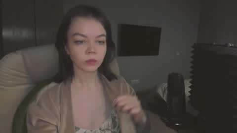 Snapshot of quietluxury chatting on 01.05.26 quietluxury online show from 01.05.26