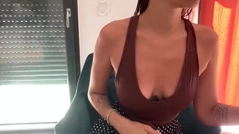 Quinnyelena online show from 09.11.25