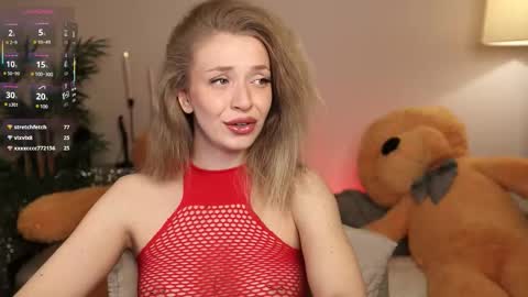 Nova Hollis online show from 01.10.26