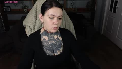 Snapshot of qwertyannie_lbo chatting on 04.27.26 qwertyannie_lbo online show from 04.27.26