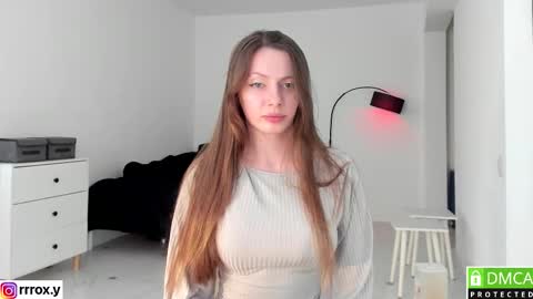 Snapshot of r00xvel chatting on 10.11.25 r00xvel online show from 10.11.25