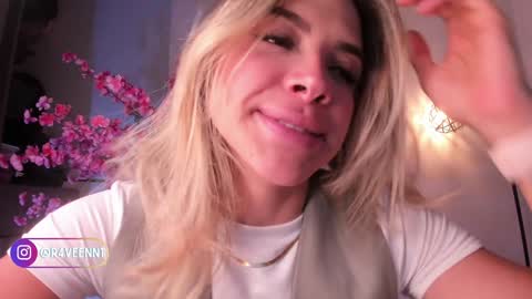 Snapshot of r4veenn chatting on 12.13.24 RACHEL BLAKE online show from 12.13.24