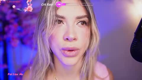 Snapshot of r4veenn chatting on 01.08.25 RACHEL BLAKE online show from 01.08.25