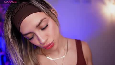 Snapshot of r4veenn chatting on 01.09.25 RACHEL BLAKE online show from 01.09.25