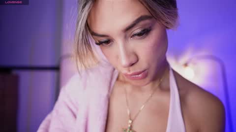 Snapshot of r4veenn chatting on 01.24.25 RACHEL BLAKE online show from 01.24.25