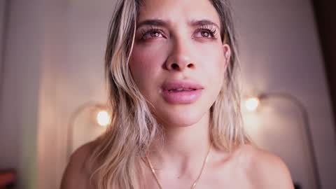 Snapshot of r4veenn chatting on 02.08.25 RACHEL BLAKE online show from 02.08.25