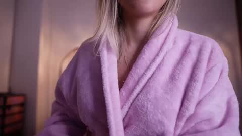 Snapshot of r4veenn chatting on 02.18.25 RACHEL BLAKE online show from 02.18.25