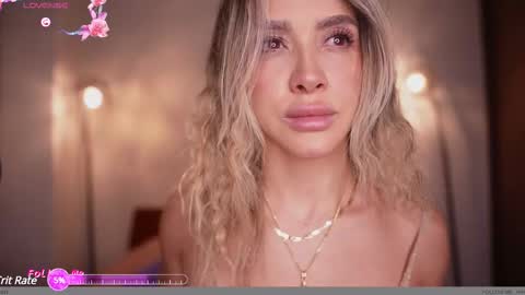 Snapshot of r4veenn chatting on 03.04.25 RACHEL BLAKE online show from 03.04.25