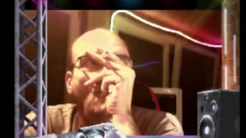 Snapshot of r_2d2_ chatting on 10.03.25 dj mike online show from 10.03.25