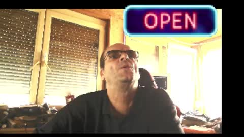 Snapshot of r_2d2_ chatting on 10.31.25 dj mike online show from 10.31.25