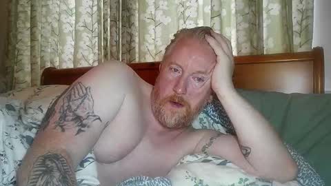 Snapshot of r_o_h_a_n chatting on 10.07.25 r_o_h_a_n online show from 10.07.25