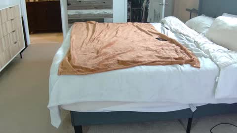 Rachel Rivers online show from 03.12.26