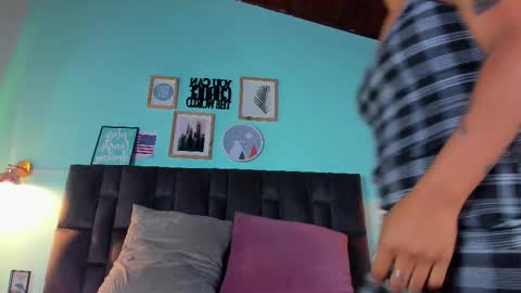 Snapshot of rachel_martinez chatting on 02.10.25 RACHEL online show from 02.10.25