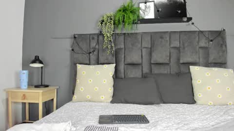 Snapshot of rachel_martinez chatting on 10.20.25  RACHEL  online show from 10.20.25