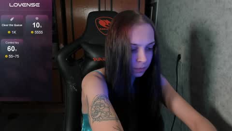 Snapshot of rachel_sharp chatting on 12.19.24 Make me cum online show from 12.19.24