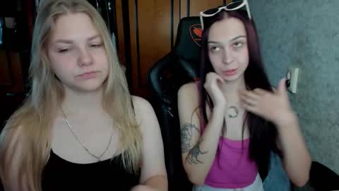 Snapshot of rachel_sharp chatting on 09.25.25 Make me cum online show from 09.25.25