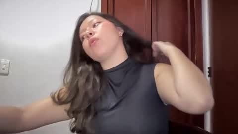 Rachel White online show from 09.14.25
