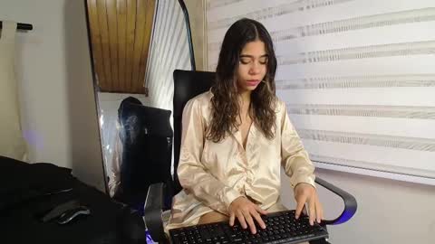 Rachell online show from 02.14.25