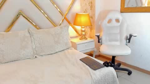 Rachell online show from 12.17.25