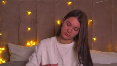 RachellSimpson online show from 12.08.24