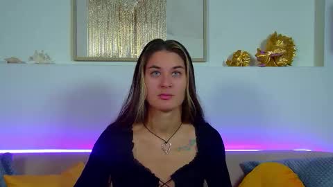 Snapshot of rachellsimpson chatting on 10.05.25 RachellSimpson online show from 10.05.25