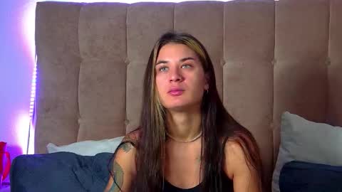 Snapshot of rachellsimpson chatting on 10.14.25 RachellSimpson online show from 10.14.25