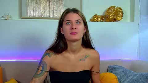 Snapshot of rachellsimpson chatting on 10.19.25 RachellSimpson online show from 10.19.25