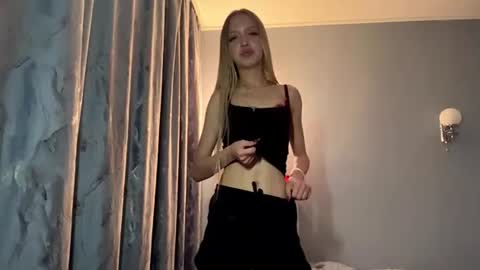 Snapshot of rachelpoisso chatting on 07.16.26 Rachel online show from 07.16.26