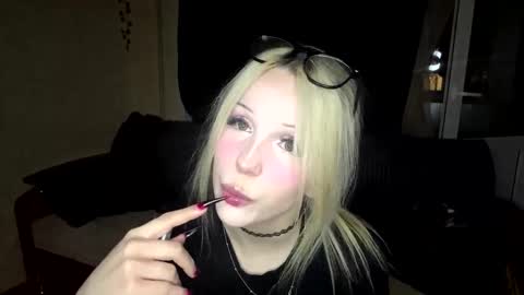 Lily online show from 03.25.26