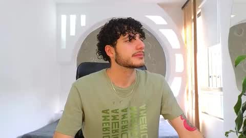 R A F A E L online show from 09.12.25