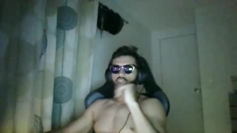 Snapshot of rafaelpiu chatting on 10.04.25 can you tell me something online show from 10.04.25