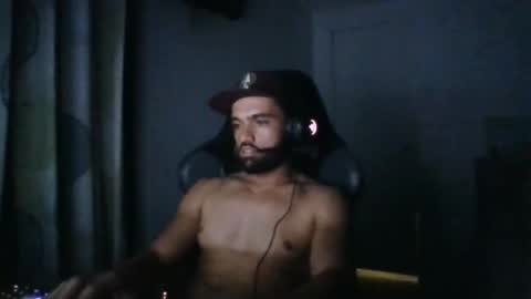 Snapshot of rafaelpiu chatting on 10.07.25 can you tell me something online show from 10.07.25