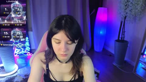 Snapshot of raiden_maid chatting on 12.11.24 Betty online show from 12.11.24