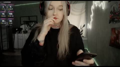 Snapshot of raiingurl chatting on 12.02.24 Kate online show from 12.02.24