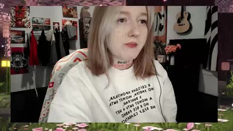 Snapshot of raiingurl chatting on 10.02.25 Kate online show from 10.02.25