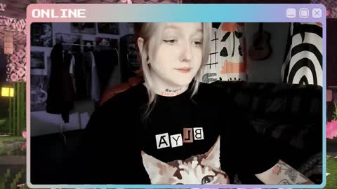 Snapshot of raiingurl chatting on 10.28.25 Kate online show from 10.28.25